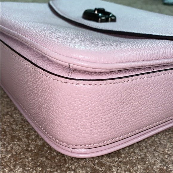 Coach Cassie - Picture 6 of 14